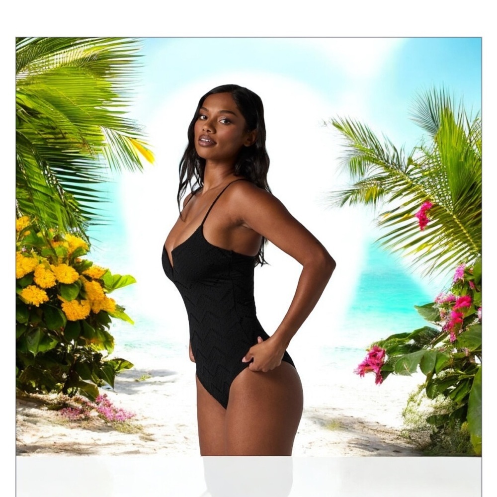 NWT Black Crochet V-Notch One Piece Swimsuit
-Sz M-Gorgeous!! Flattering ☀️🖤 - Picture 2 of 10